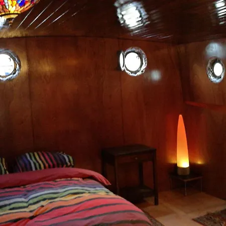 Daire Warm Art Deco Houseboat Amstel River