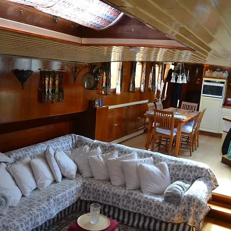Warm Art Deco Houseboat Amstel River Daire Amsterdam